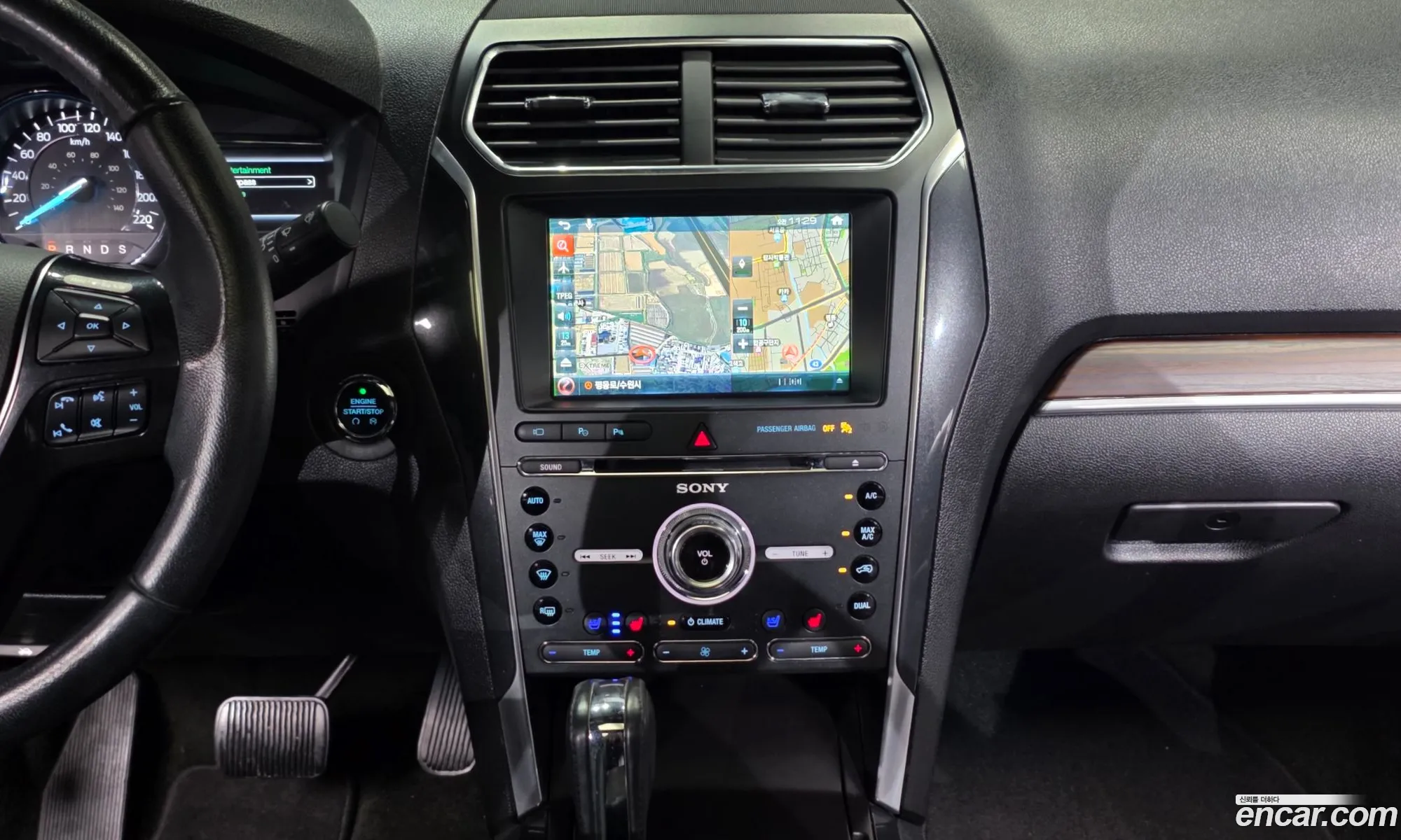 Ford Explorer 2017 1FM5K8F8XHGC71724 — 15