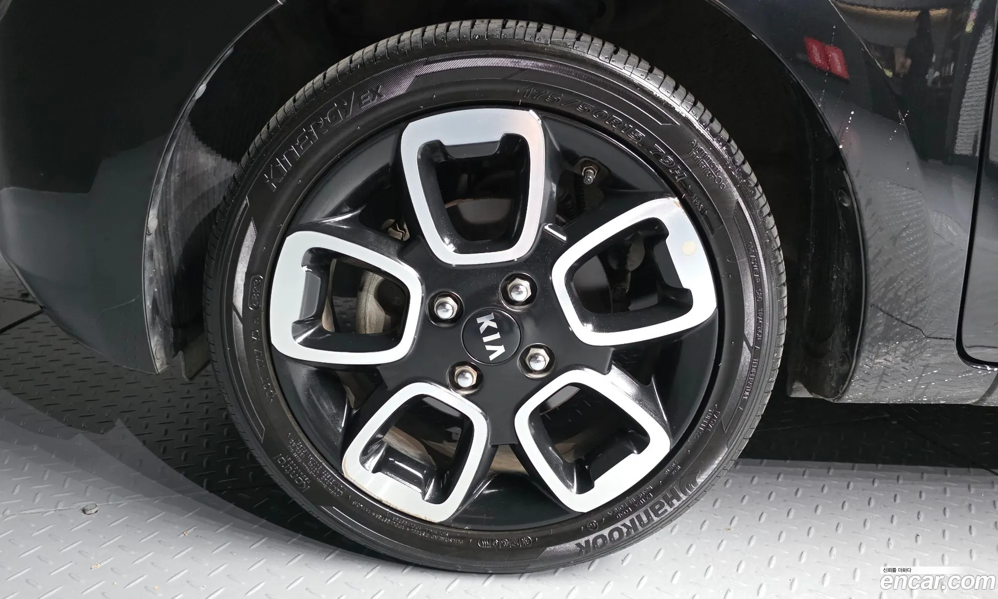 Kia Ray 2019 KNACH811BKT205829 — 4