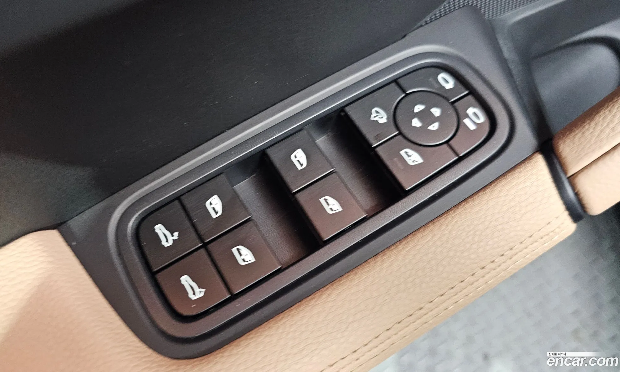 Porsche Cayenne 2025 WP1BA29Y4SDA55393 — 24