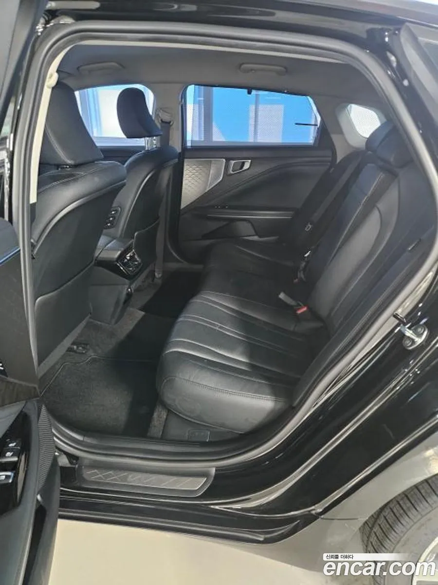 Kia K8 2023 — 17