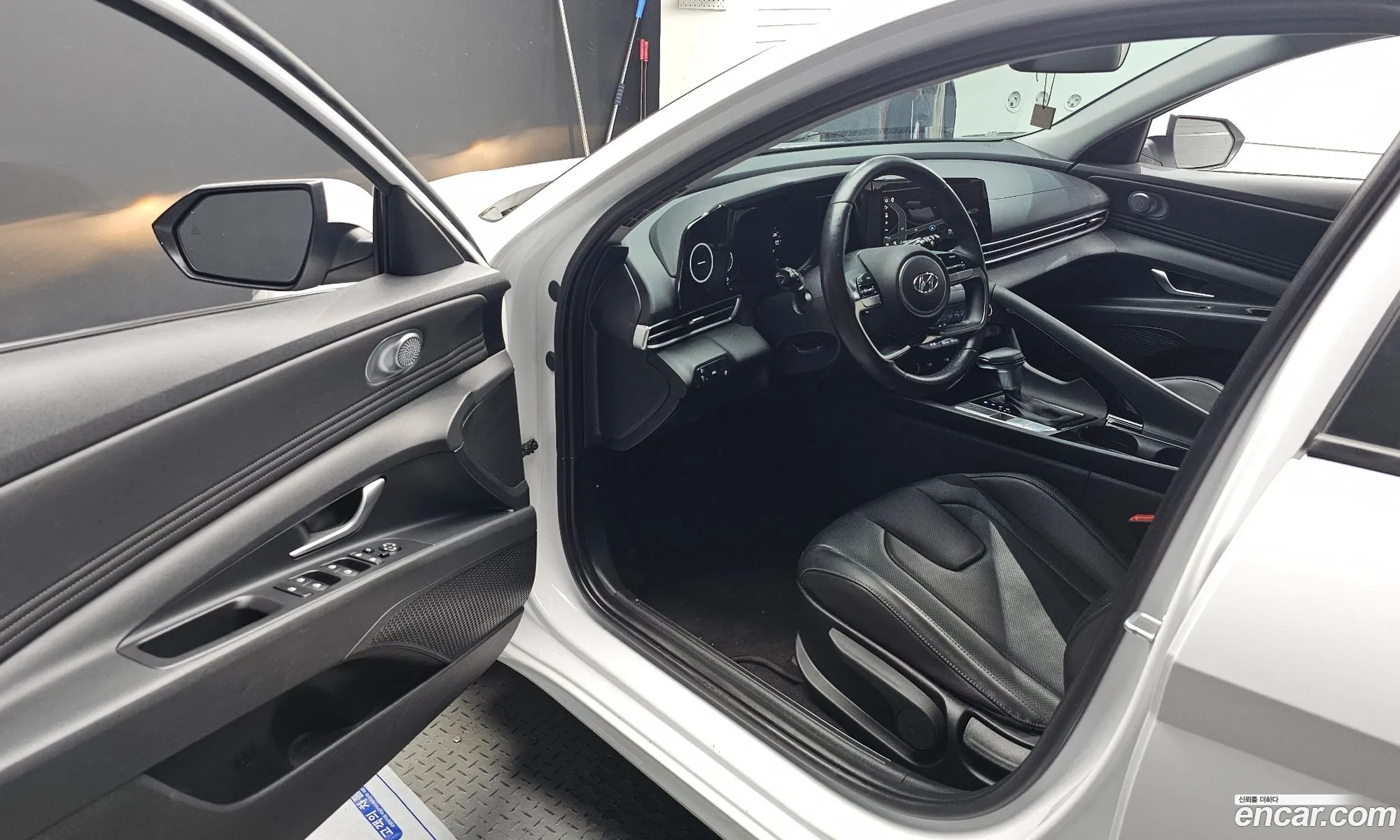 Hyundai Elantra 2021 — 19