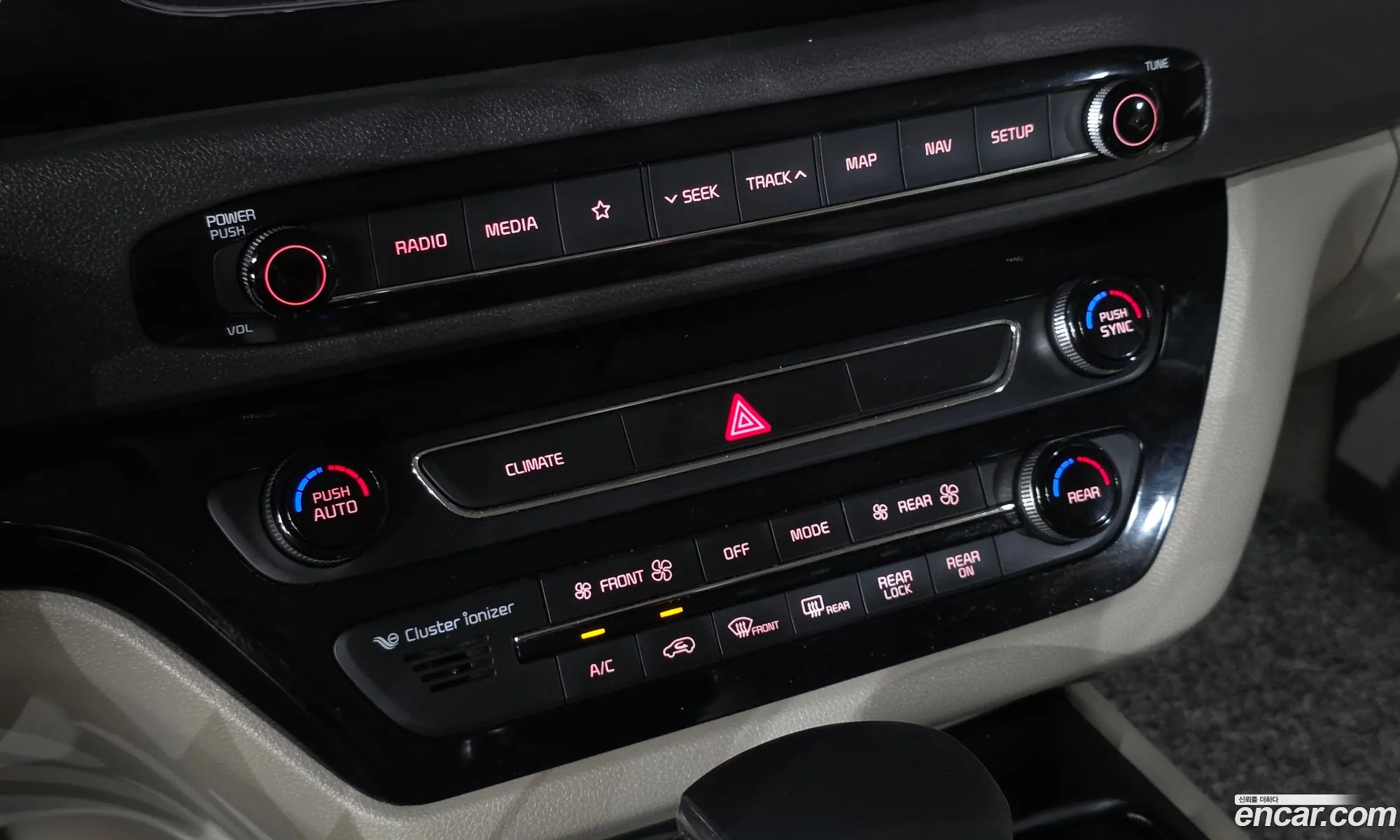 Kia Carnival 2018 KNAMB81ABJS428494 — 35