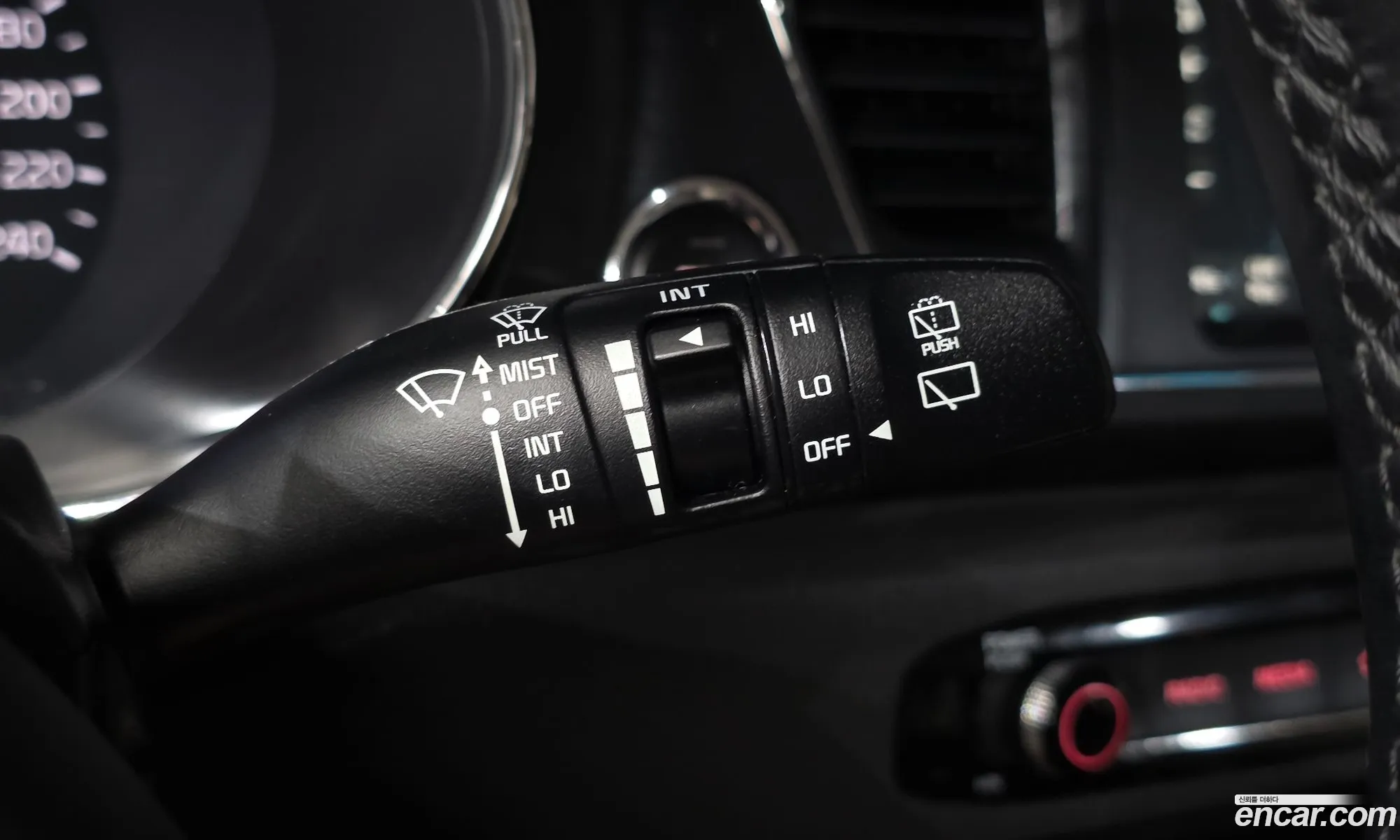 Kia Carnival 2018 KNAMB81ABJS428494 — 4