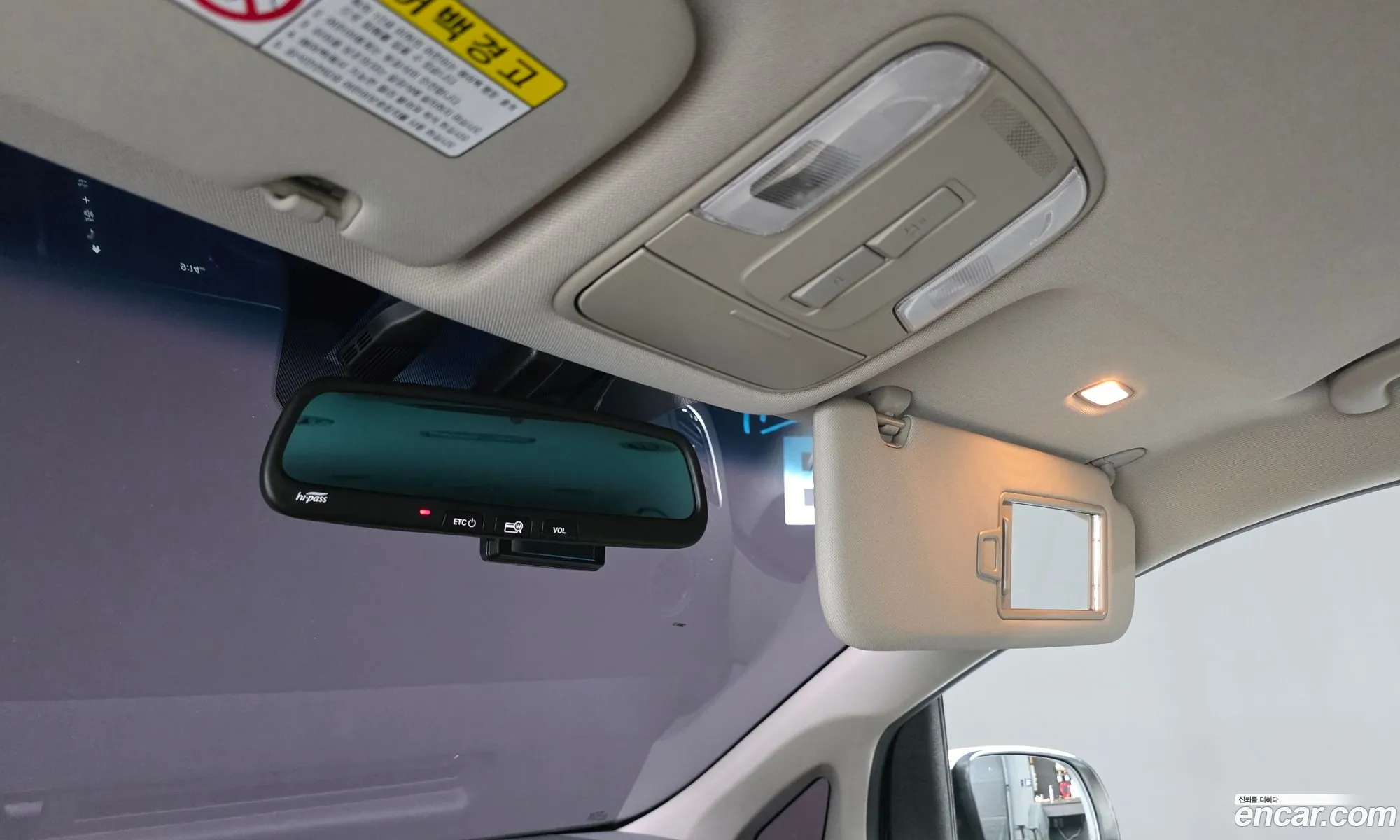 Kia Carnival 2018 KNAMB81ABJS428494 — 28