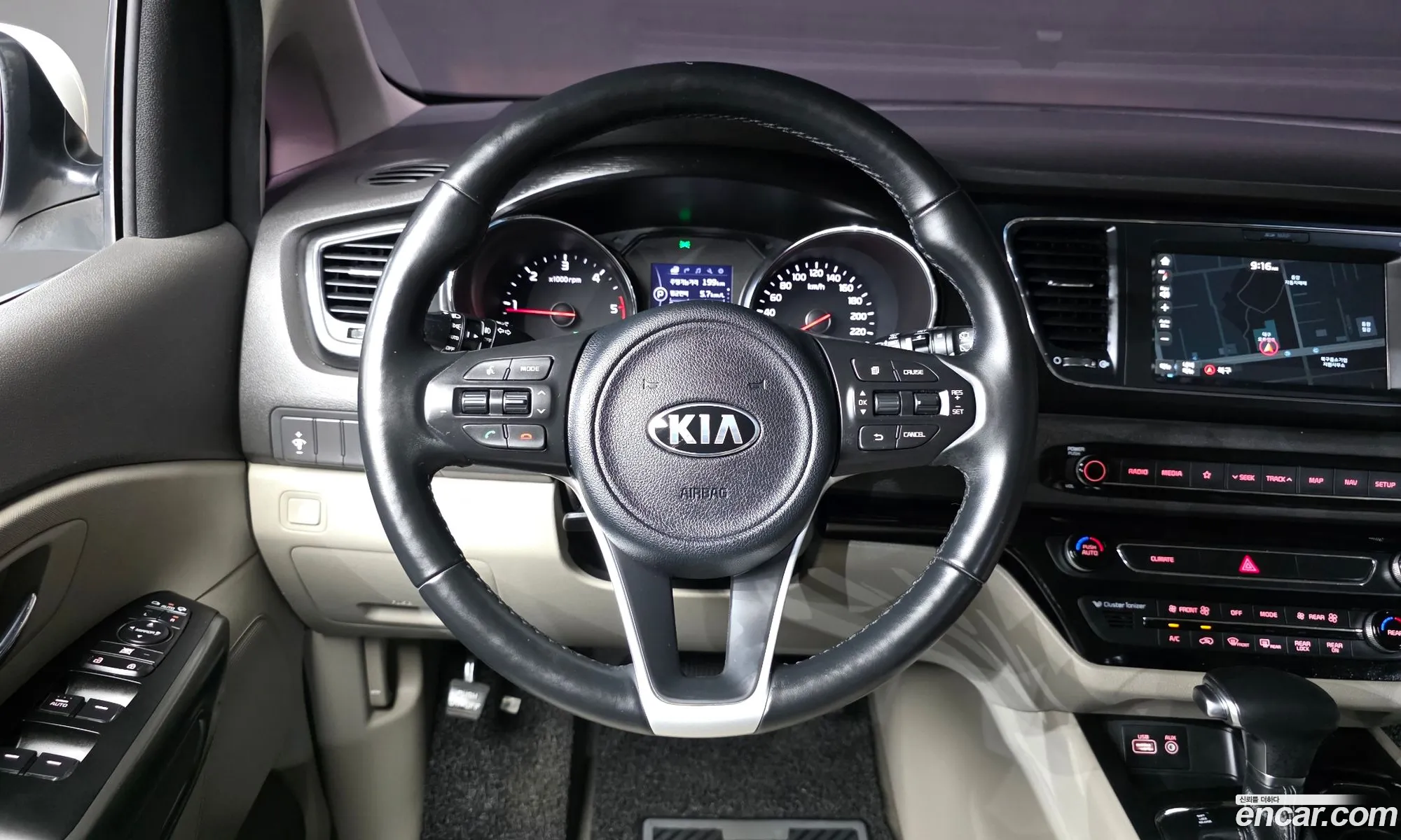 Kia Carnival 2018 KNAMB81ABJS428494 — 31