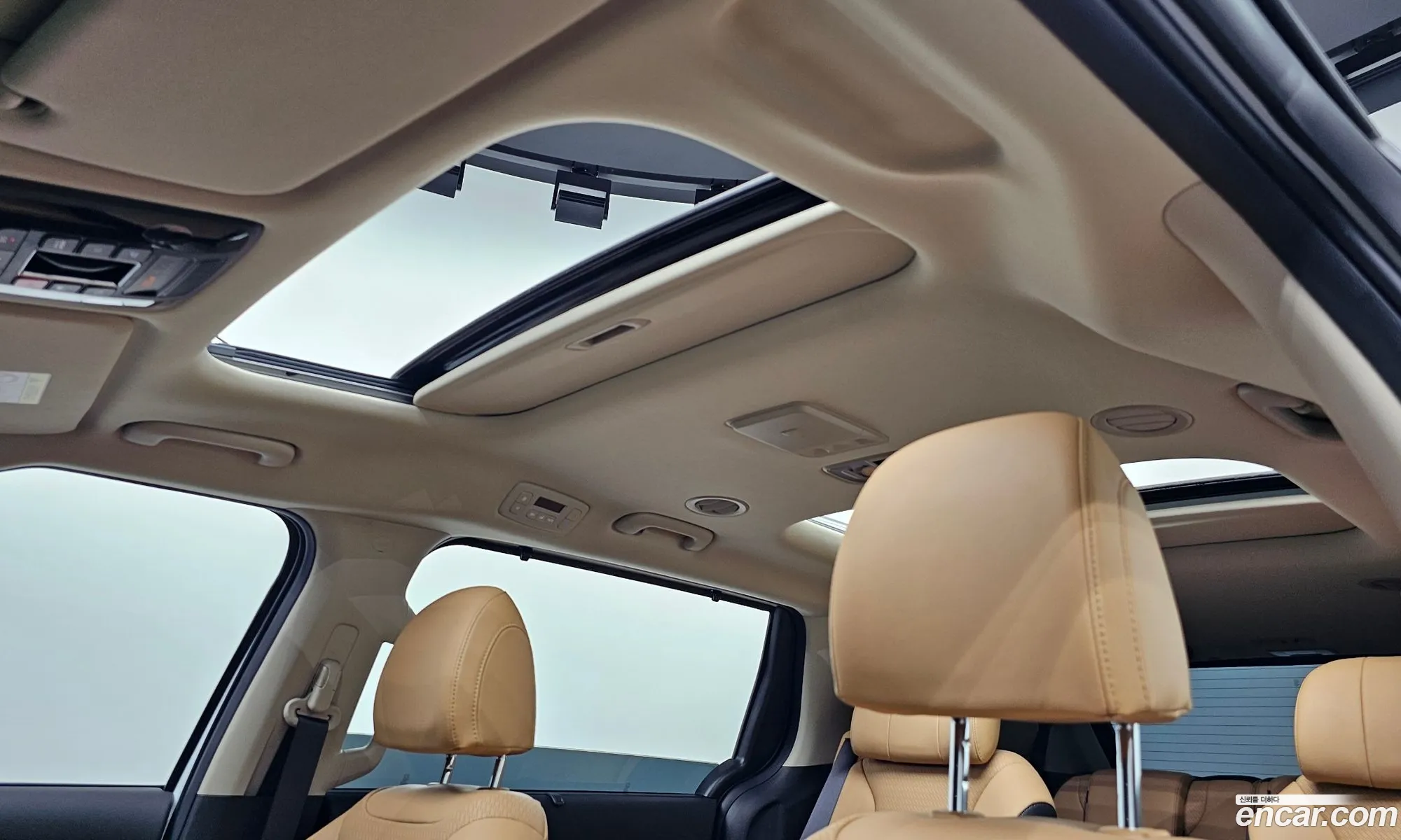 Kia Carnival 2022 — 24