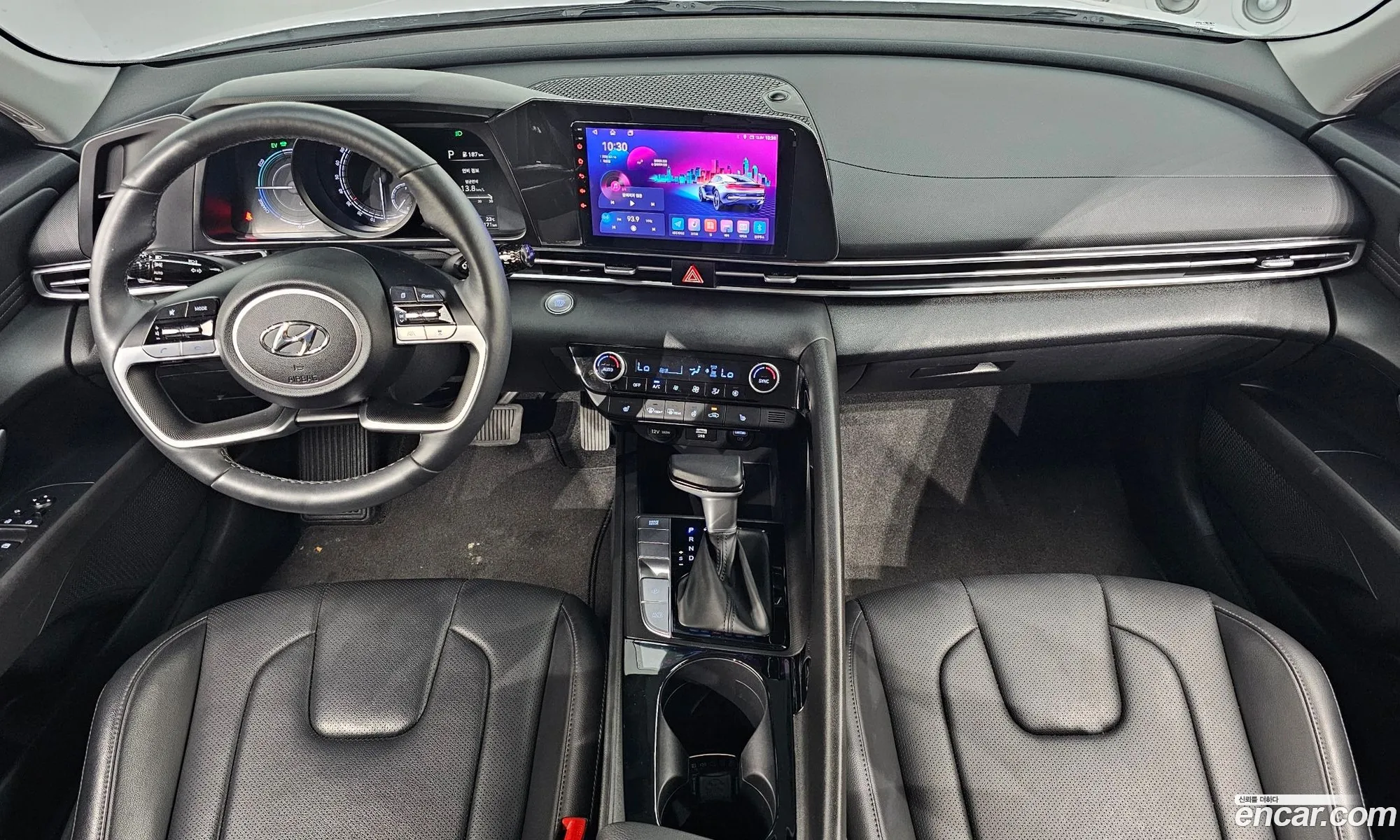 Hyundai Elantra Hybrid 2023 — 7