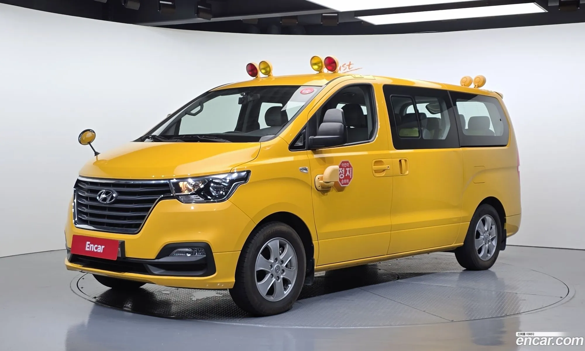 Hyundai Grand Starex 2020 — 13