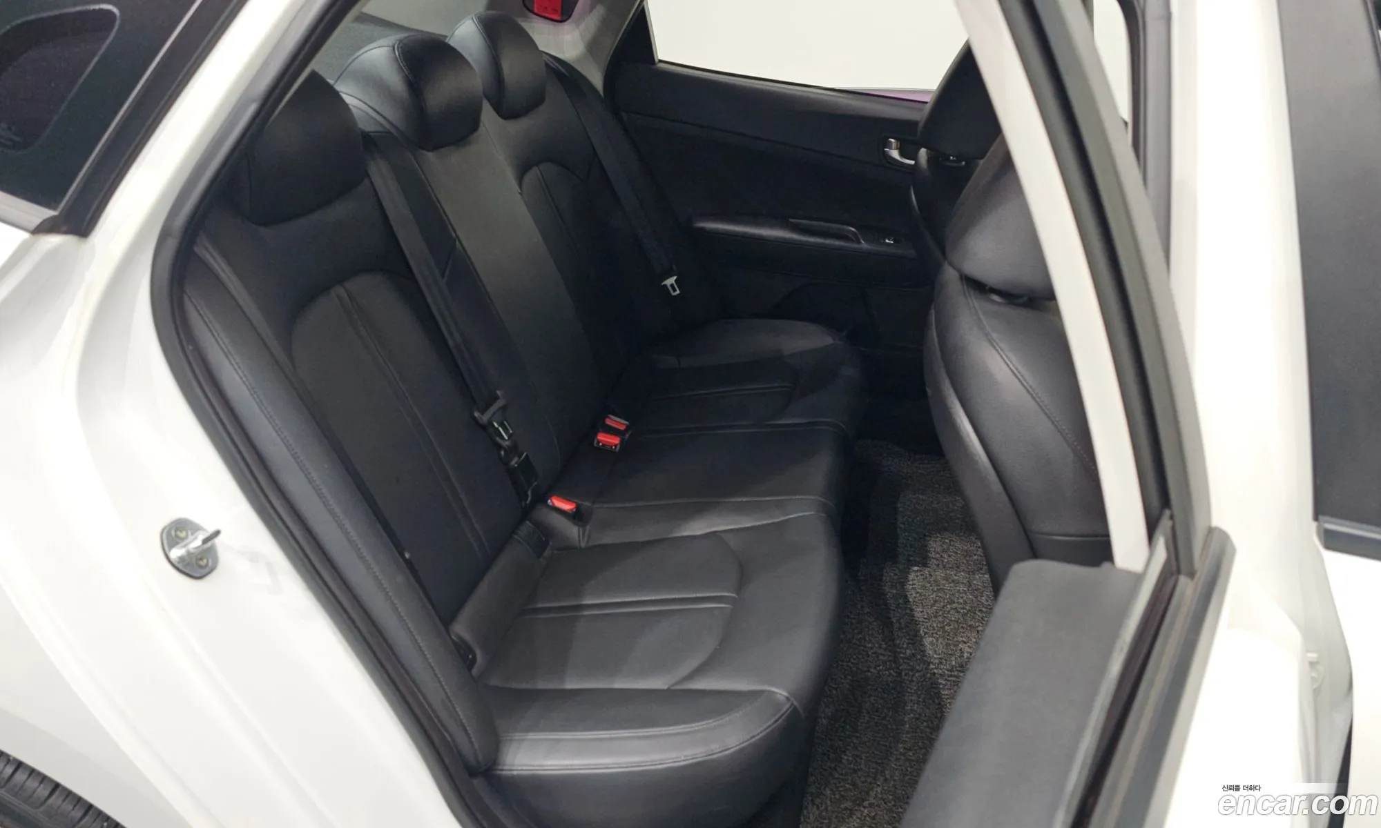 Kia K5 2016 KNAGS416BGA104266 — 13
