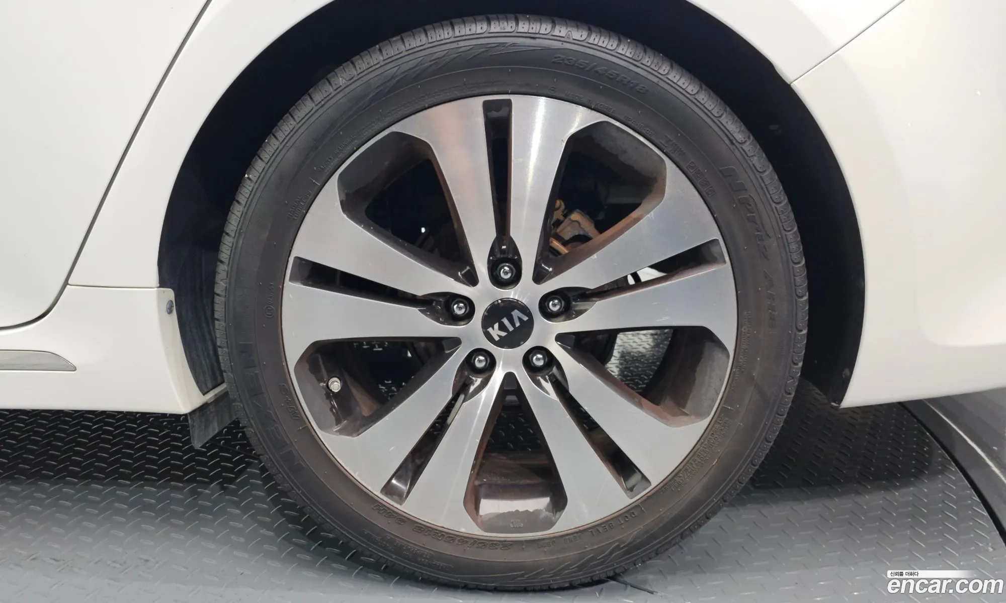 Kia K5 2016 KNAGS416BGA104266 — 29