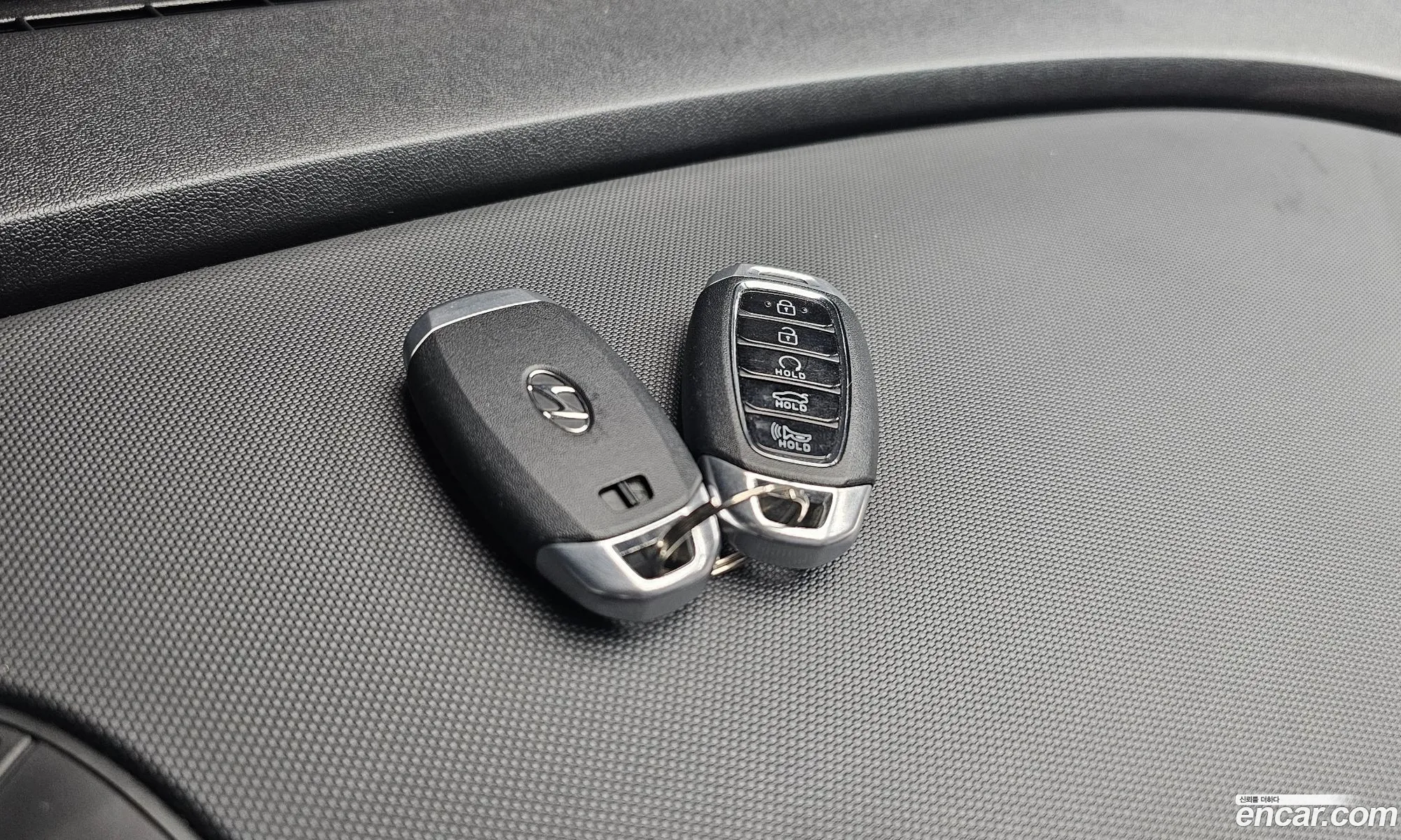 Hyundai Elantra Hybrid 2023 — 30