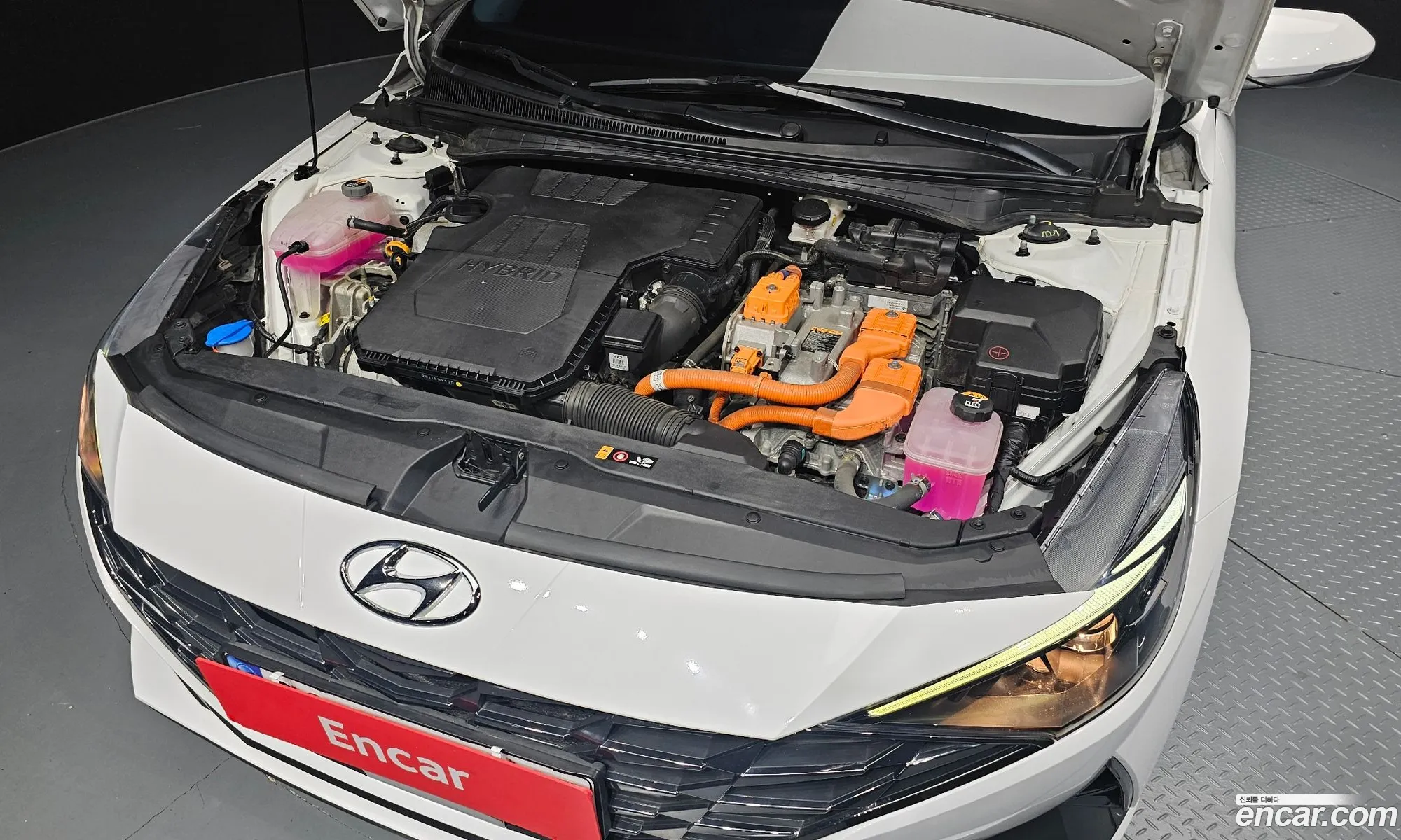 Hyundai Elantra Hybrid 2023 — 3