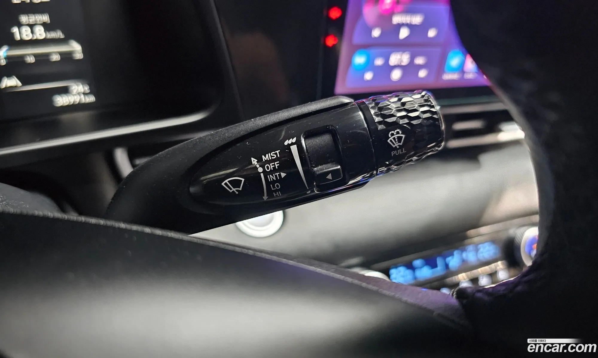 Hyundai Elantra Hybrid 2023 — 9