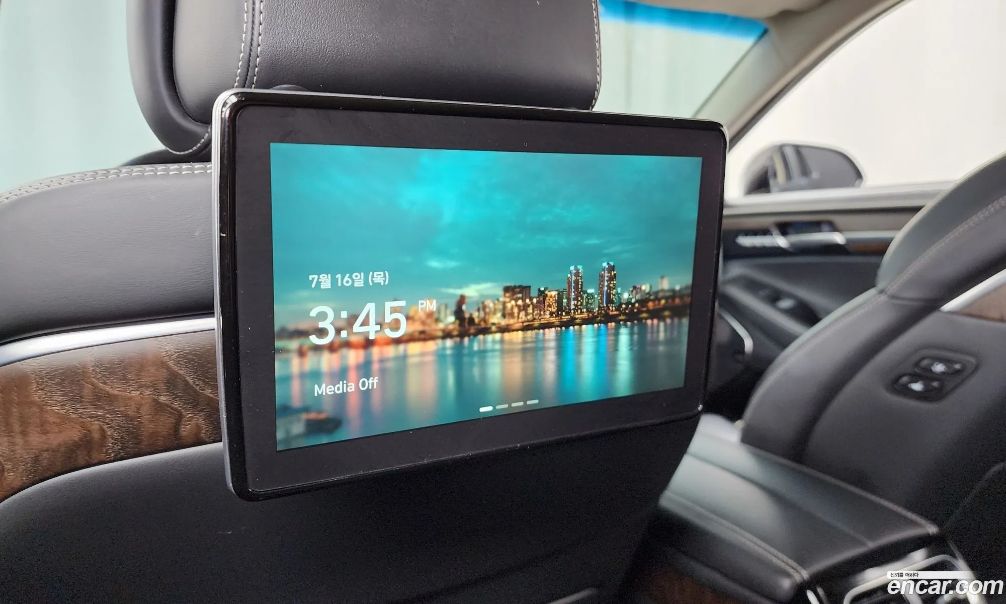 Genesis G90 2019 KMHG541HDKU070055 — 23