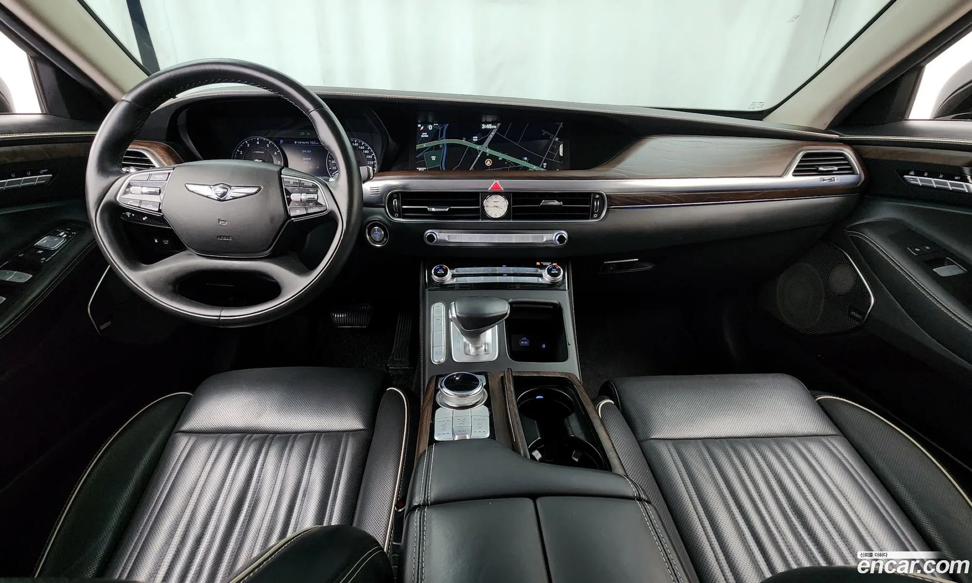 Genesis G90 2019 KMHG541HDKU070055 — 5