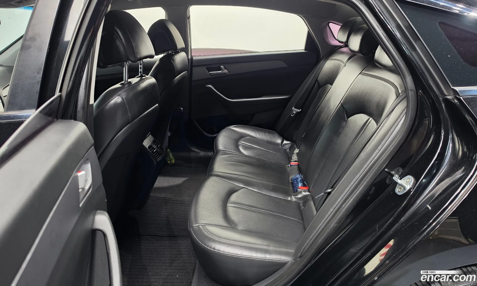 Hyundai LF Sonata 2016 KMHE341DBHA274377 — 19