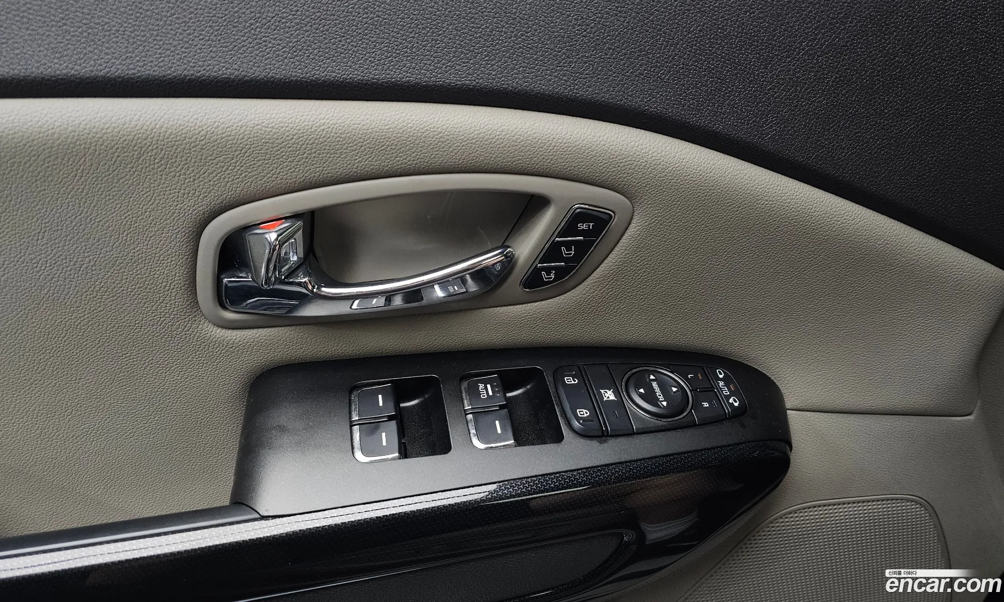 Kia Carnival 2017 KNAME81ABJS403753 — 30