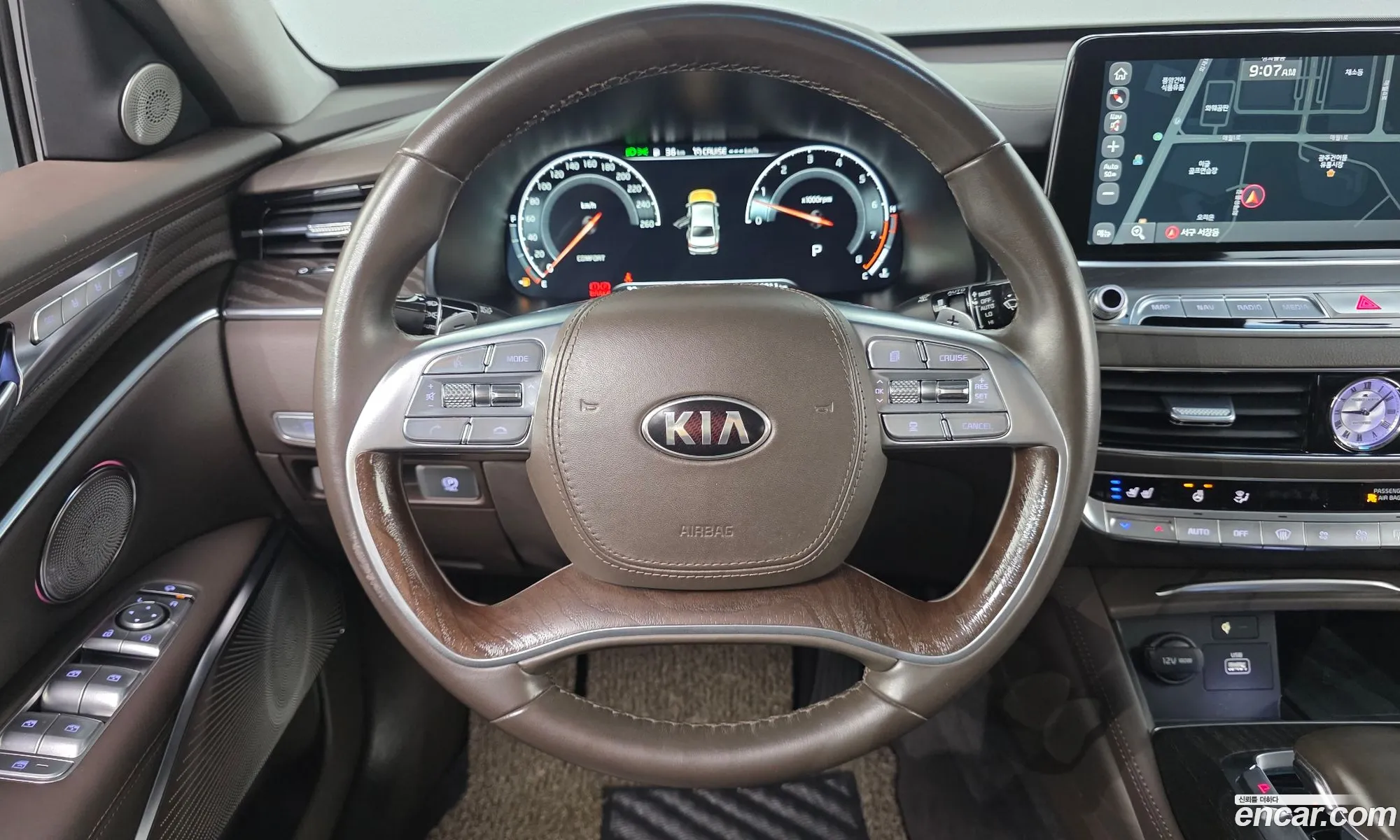 Kia The K9 2018 KNAS2418DKS004679 — 10