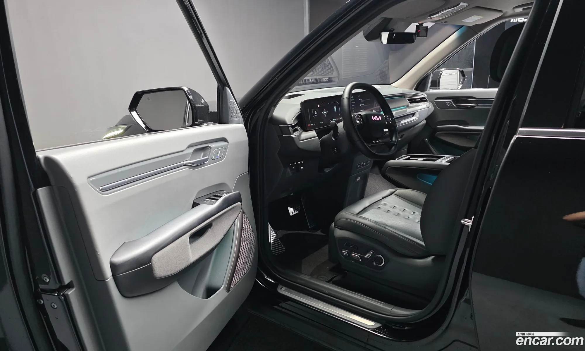 Kia EV9 2023 KNAAF815PRS004530 — 13