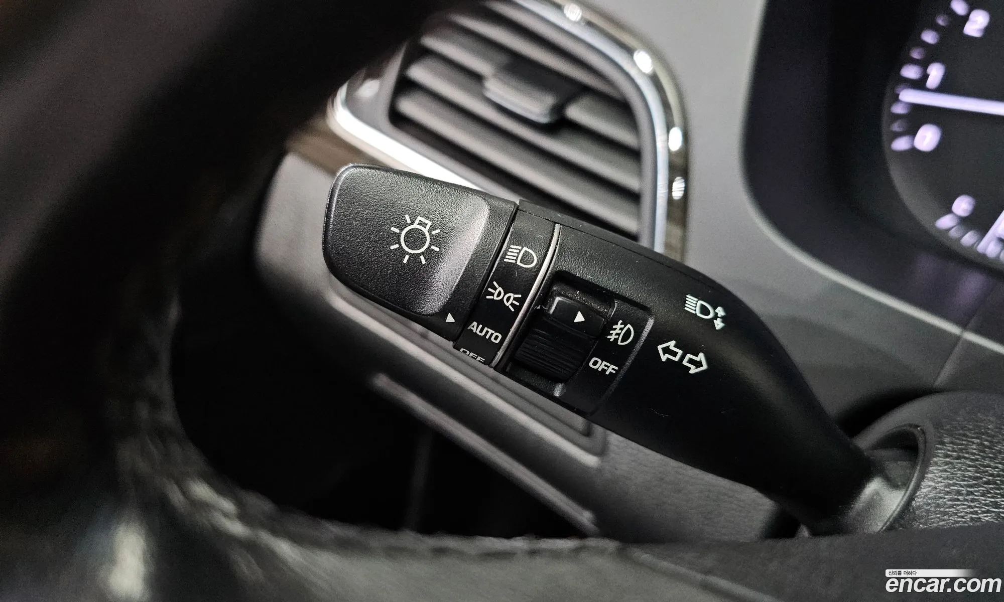 Hyundai LF Sonata 2015 — 16