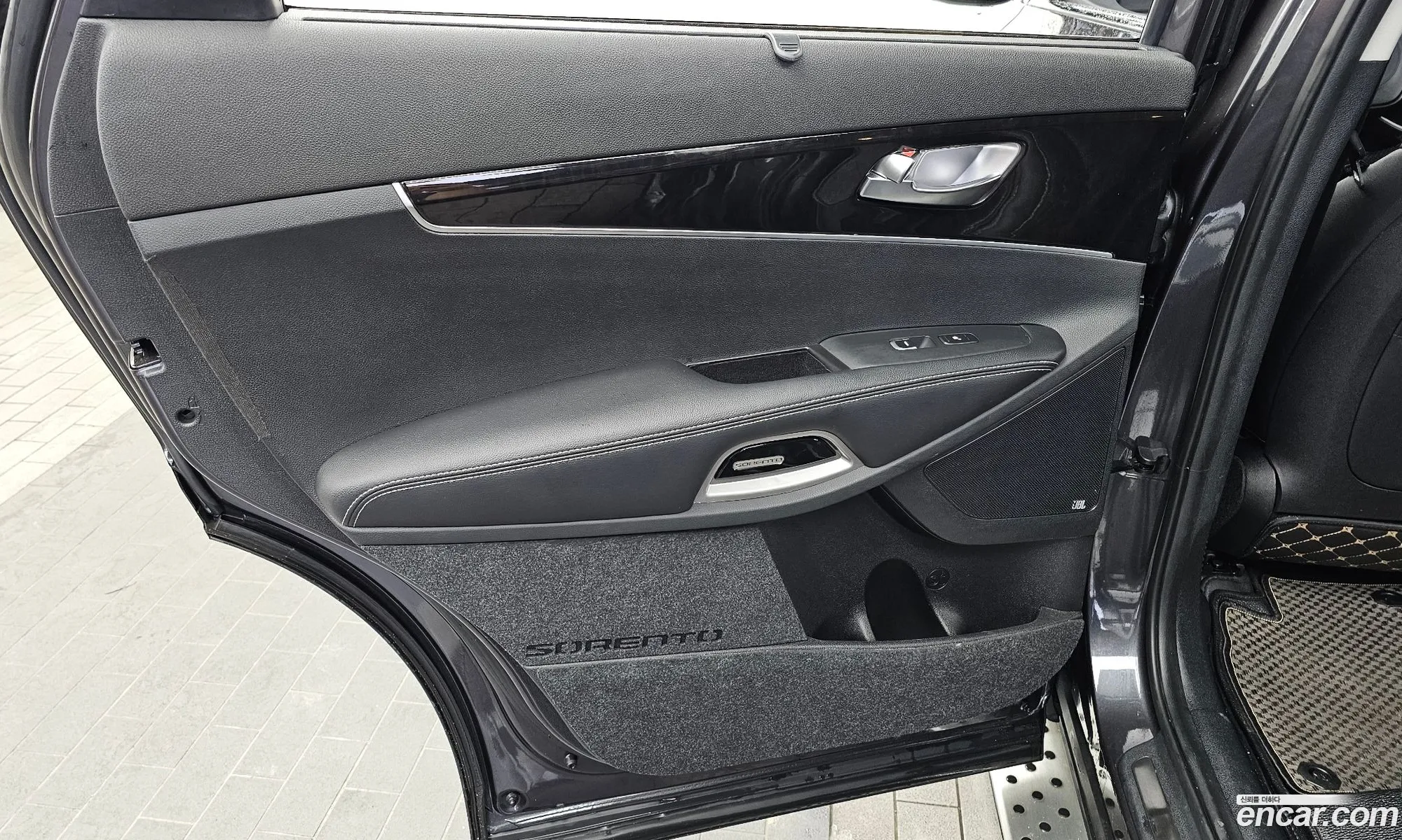 Kia Sorento 2018 — 17