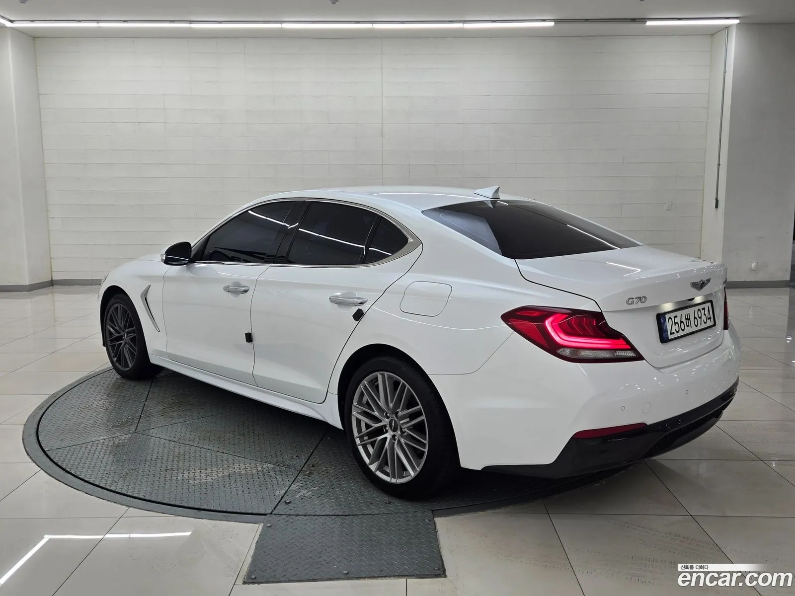 Genesis G70 2020 — 4