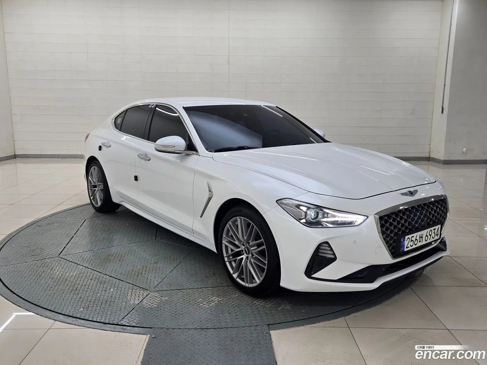 Genesis G70 2020 — 2