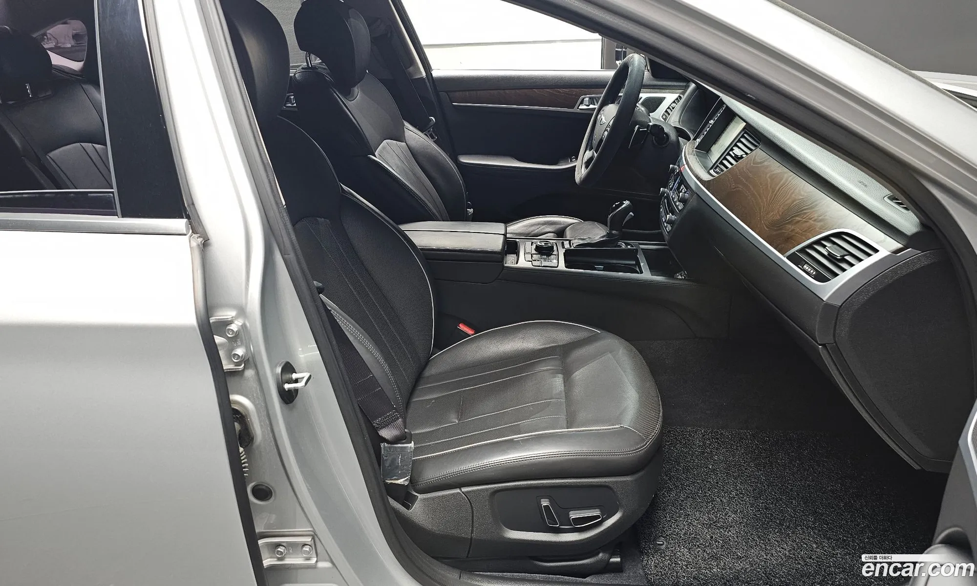 Hyundai Genesis DH 2014 — 21