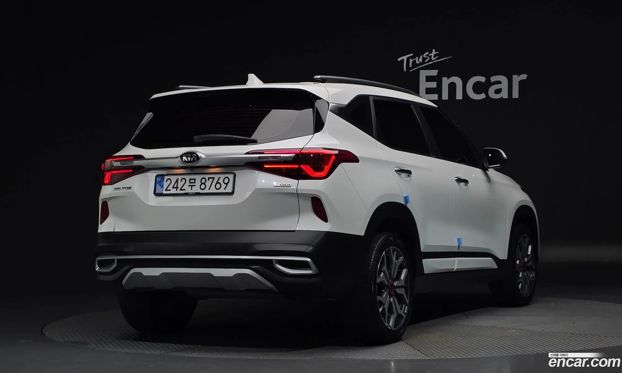 Kia Seltos 2021 — 17