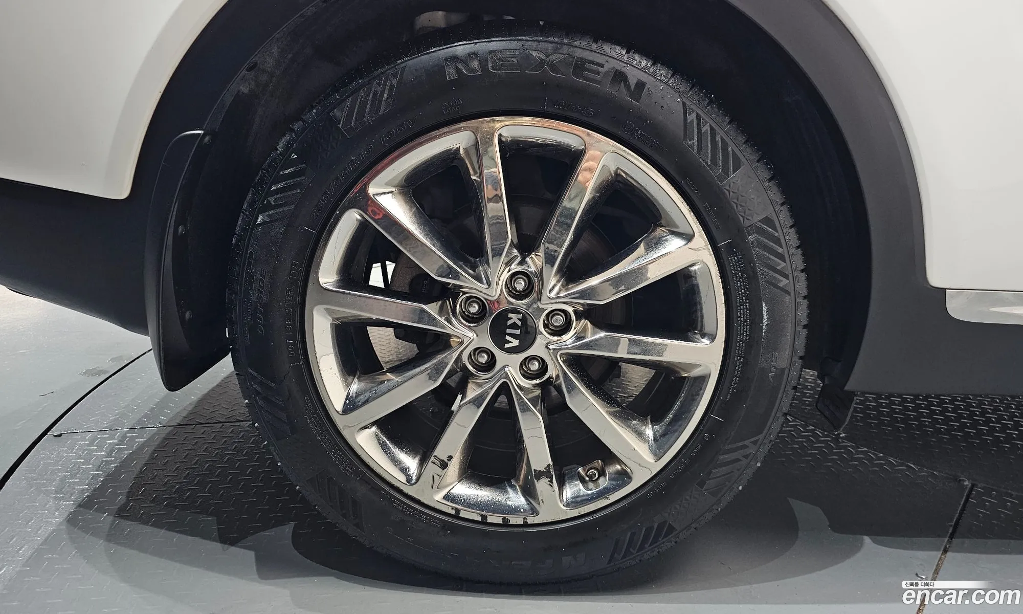 Kia Sorento 2017 KNAPK81BBHA375425 — 10