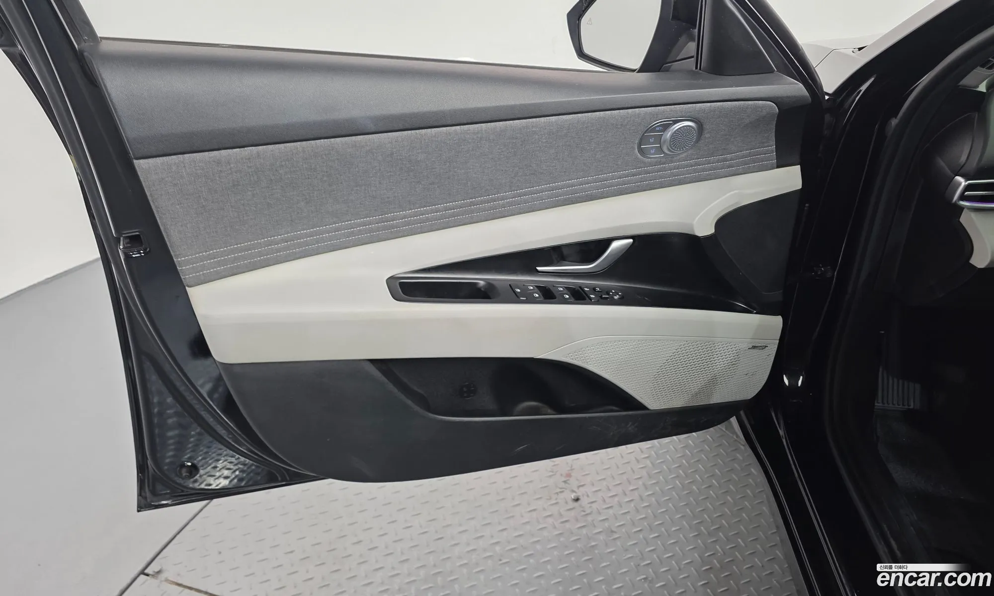Hyundai Elantra 2020 — 24