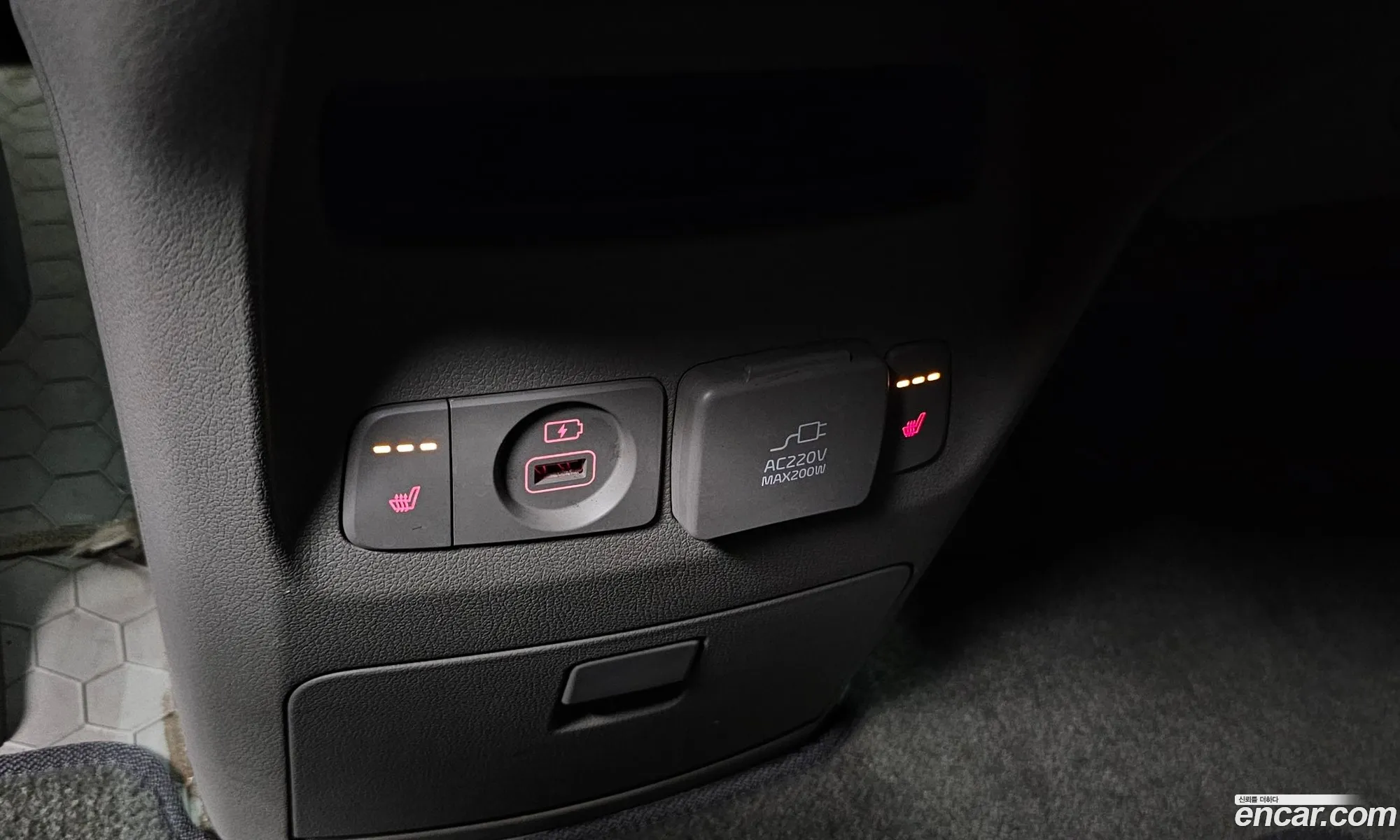 Kia Carnival 2017 KNAME81ABJS402036 — 21