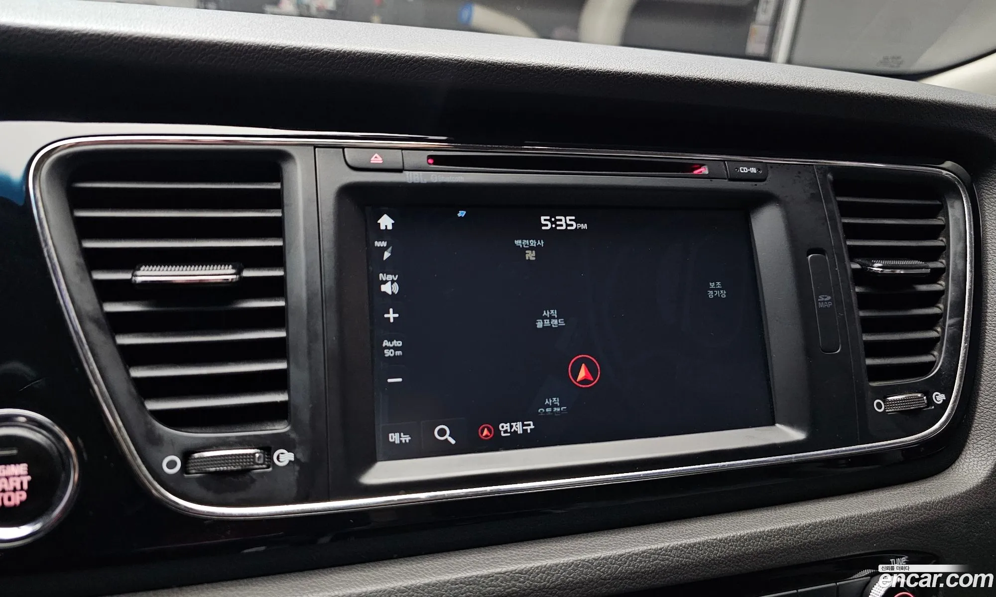 Kia Carnival 2017 KNAME81ABJS402036 — 3