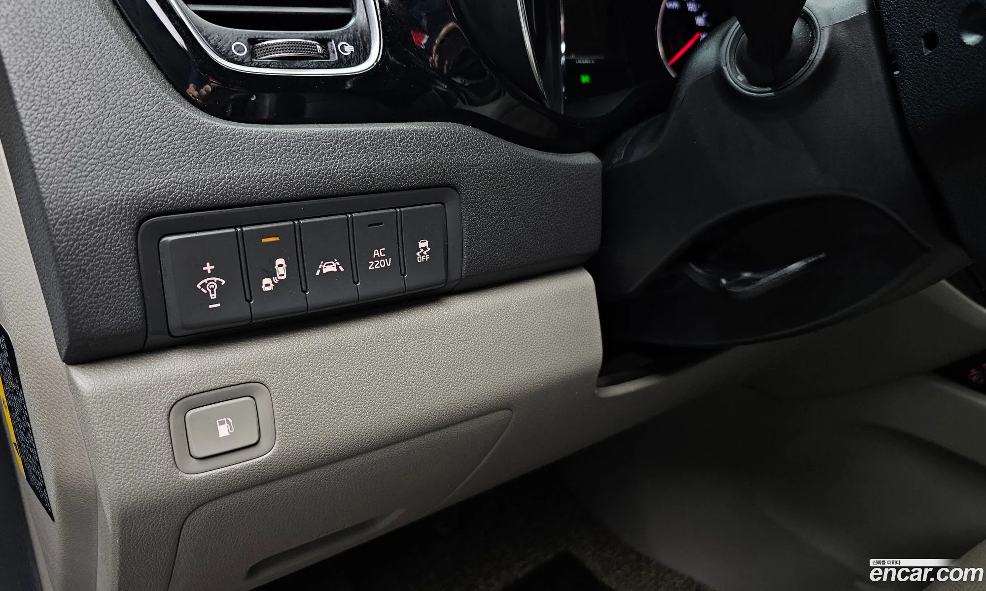 Kia Carnival 2017 KNAME81ABJS402036 — 26
