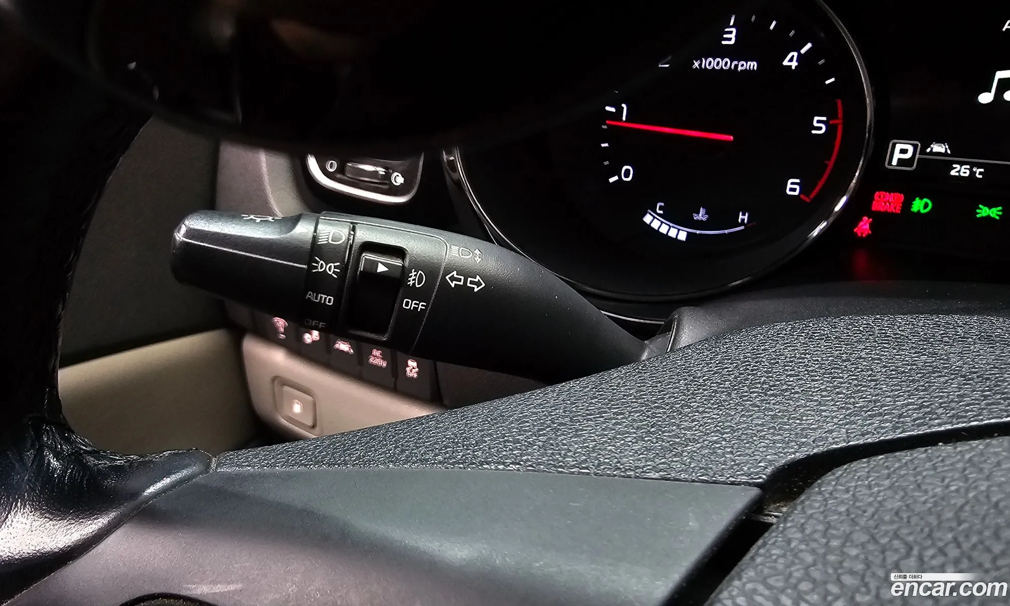 Kia Carnival 2017 KNAME81ABJS402036 — 10