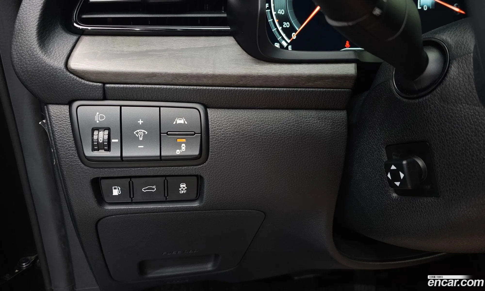 Kia K7 Premier 2020 KNALC41BBLA214418 — 13