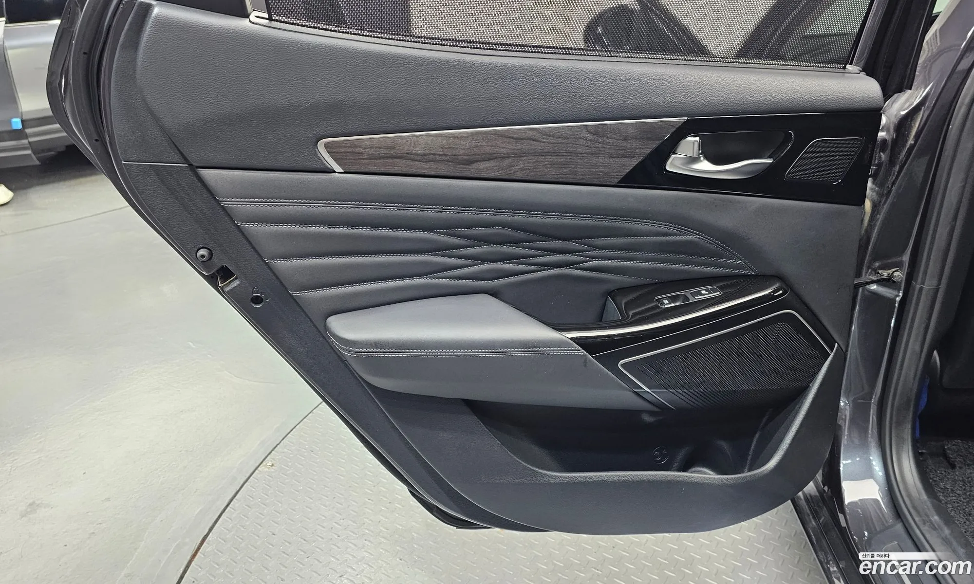 Kia K7 Premier 2020 KNALC41BBLA214418 — 19