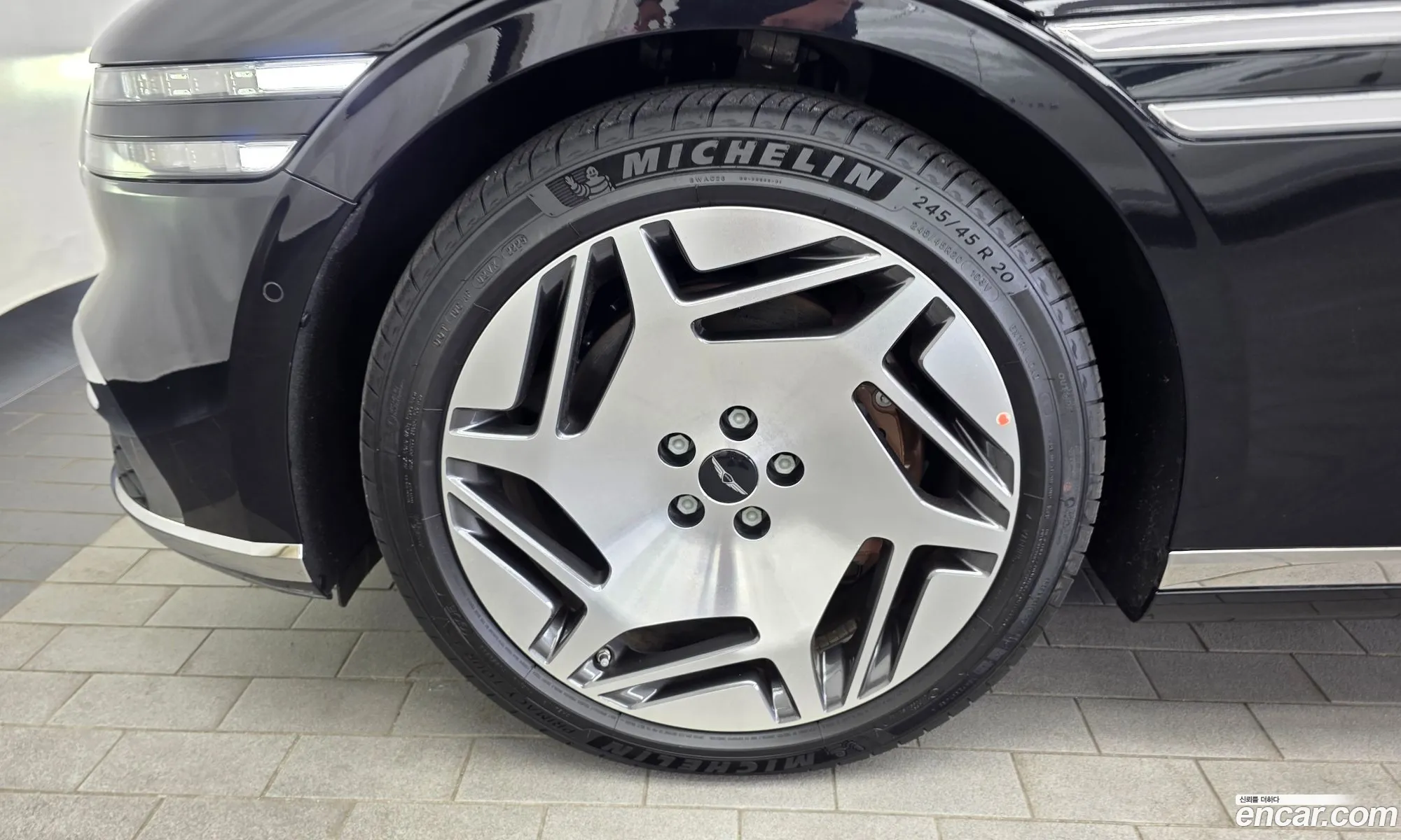 Genesis G90 2024 KMTFE11DDRU040352 — 6