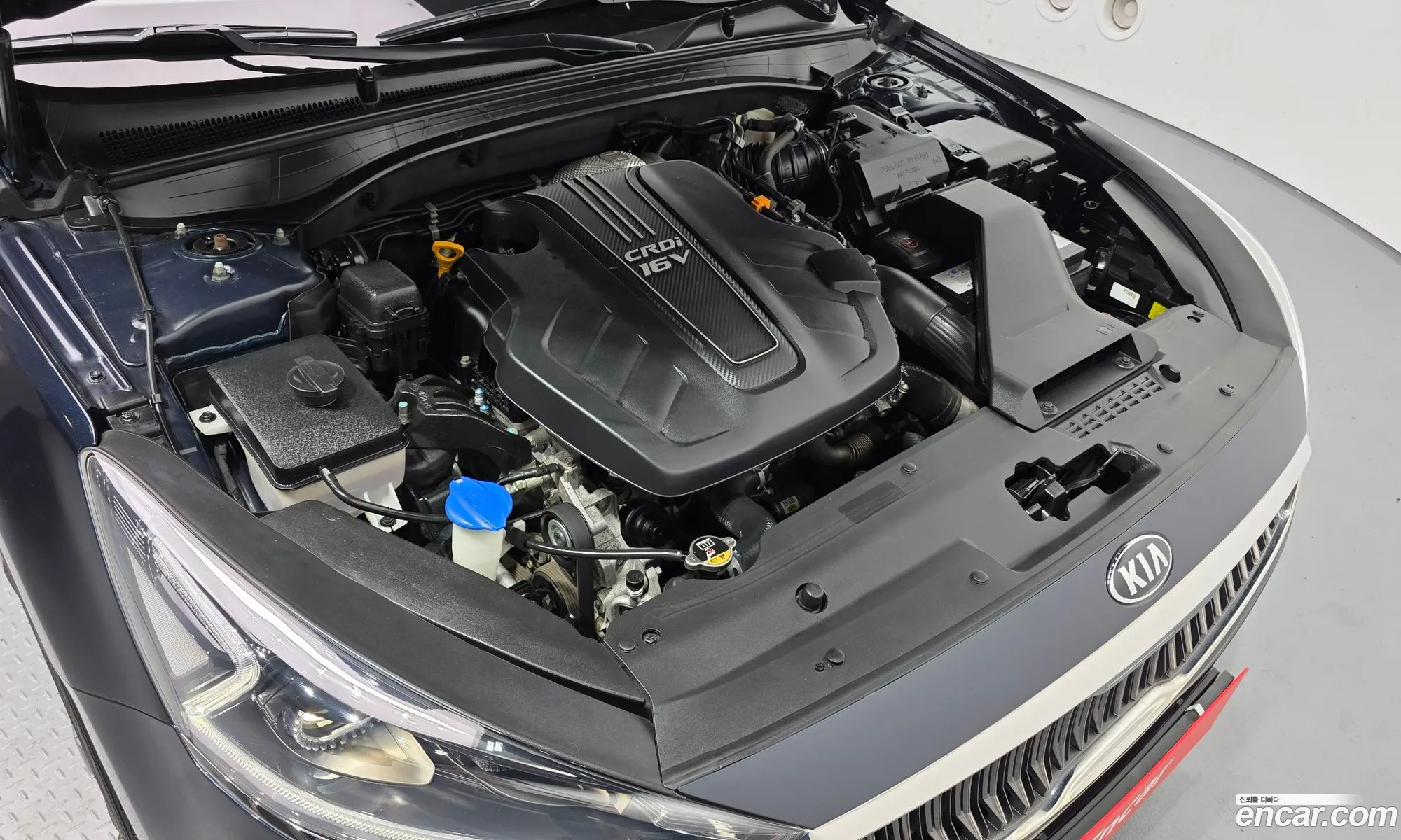 Kia K7 2016 KNALB41ABGA021098 — 16