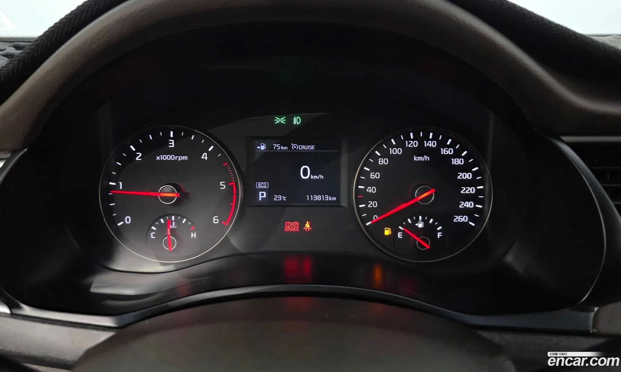 Kia K7 2016 KNALB41ABGA021098 — 19