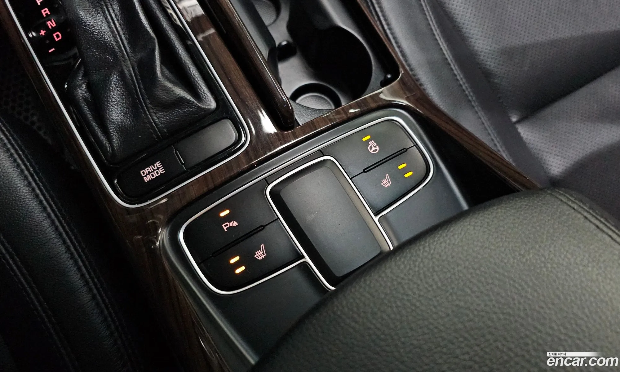 Kia K7 2014 KNALL418BFA181841 — 19