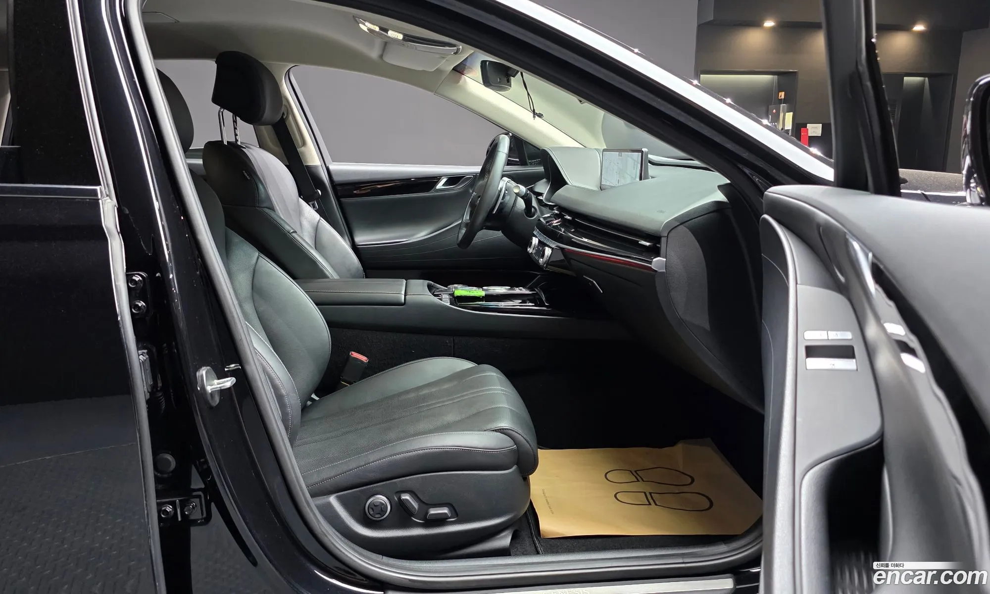 Genesis G80 2021 KMTGB41CBMU086645 — 26