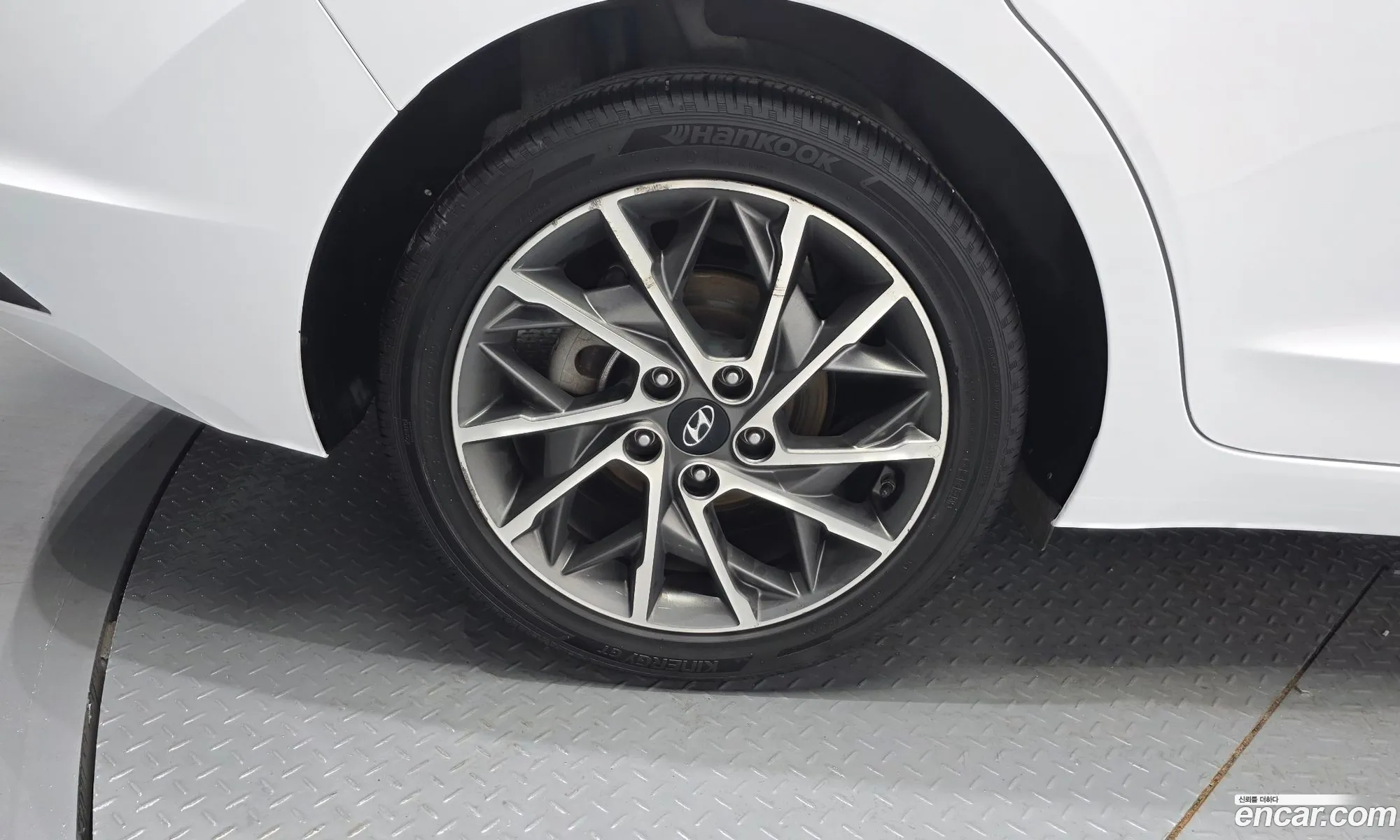 Hyundai Elantra AD 2019 KMHD641EELU028201 — 3