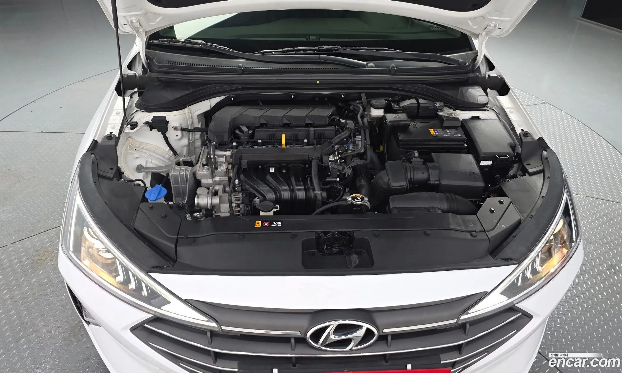 Hyundai Elantra AD 2019 KMHD641EELU028201 — 28