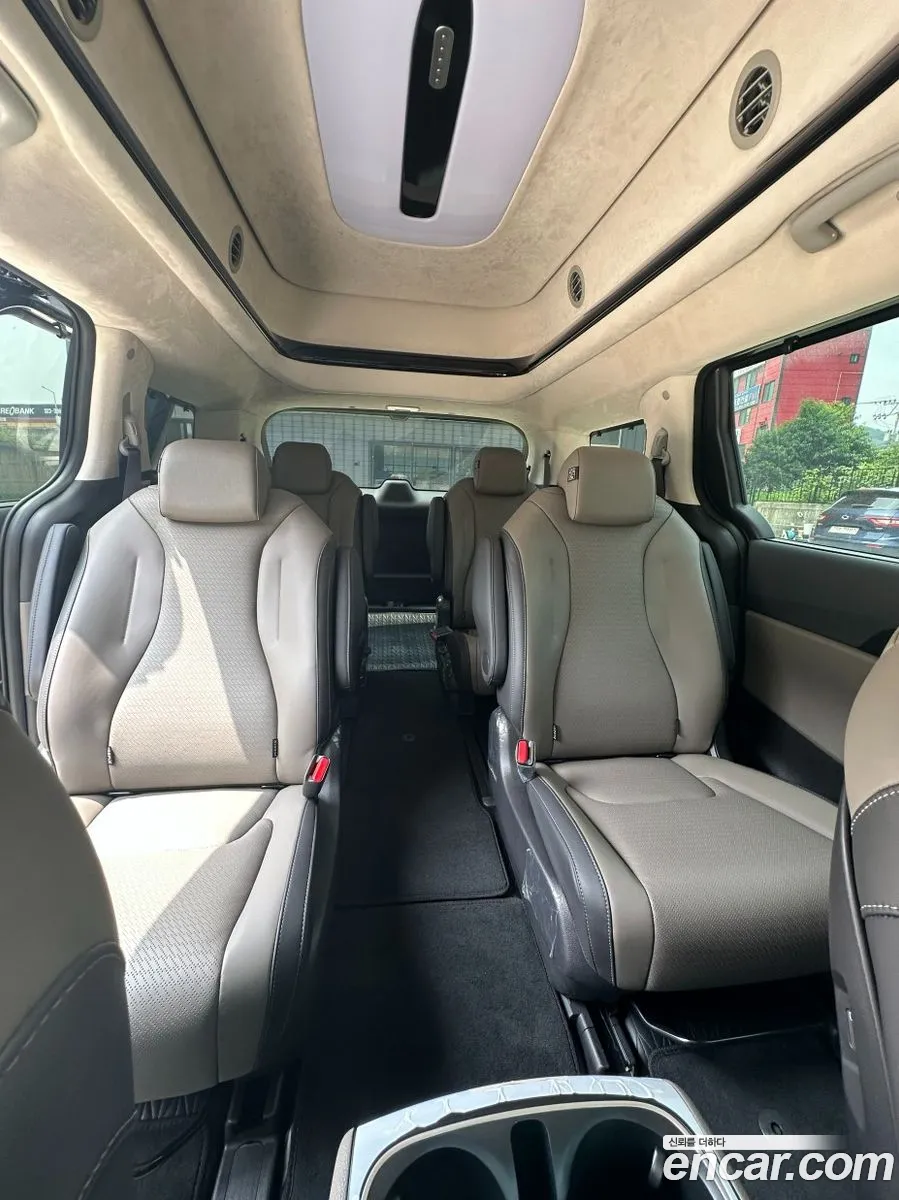 Kia Carnival 2023 — 12