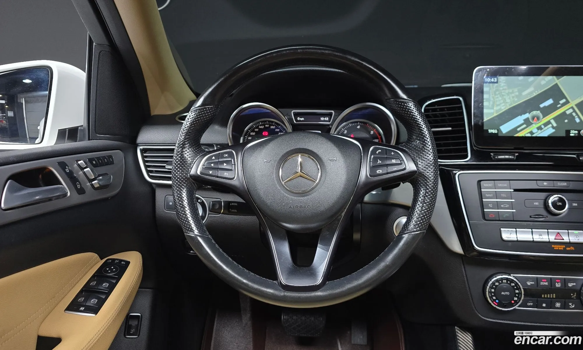 Mercedes-Benz GLE-Class W166 2018 — 13