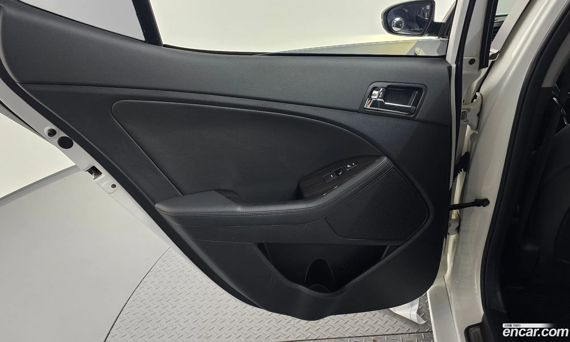 Kia K5 2012 KNAGN419BDA269115 — 2