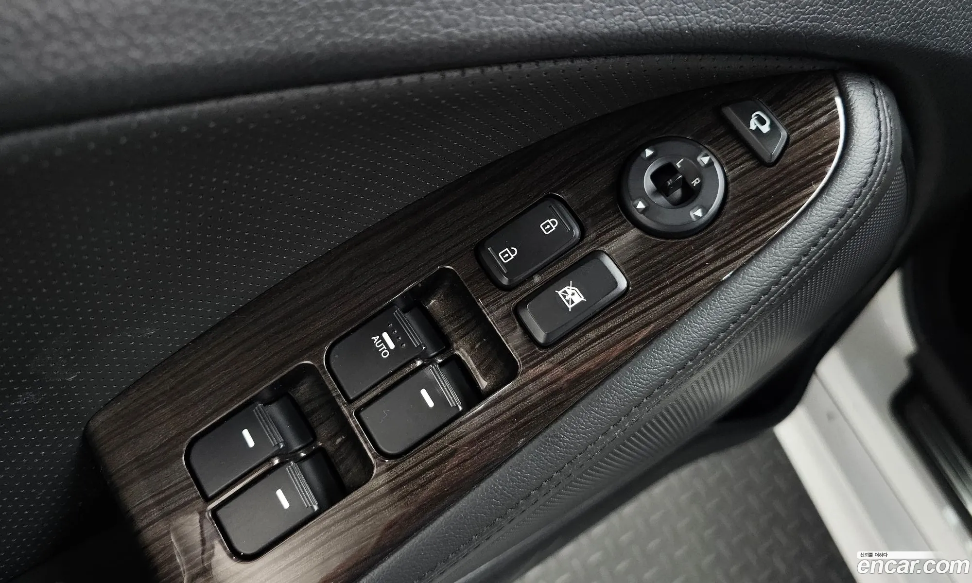 Kia K5 2012 KNAGN419BDA269115 — 12