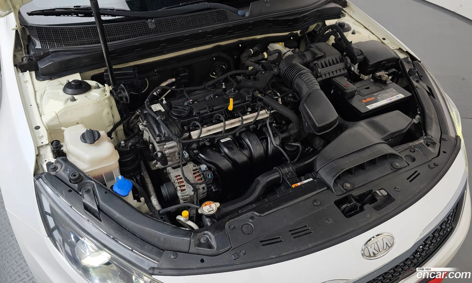 Kia K5 2012 KNAGN419BDA269115 — 25