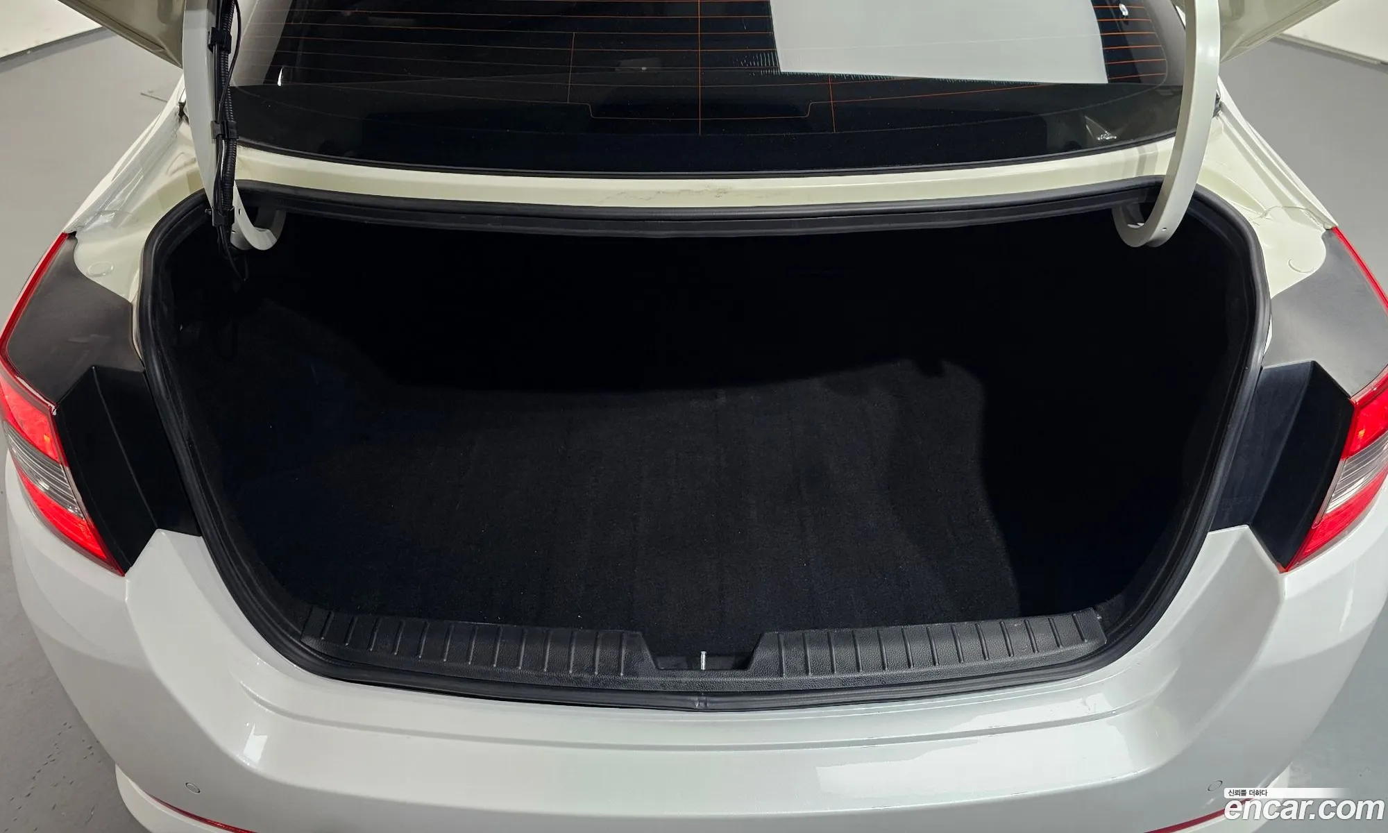 Kia K5 2012 KNAGN419BDA269115 — 6
